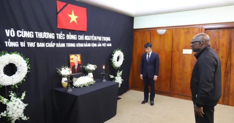 African political events’ leaders signal condolence books in reminiscence of Vietnamese Social gathering chief